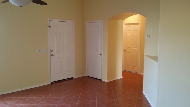 Building Photo - 11829 W Mauna Loa Ln