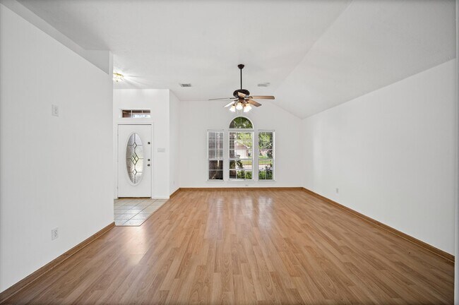 Foto del edificio - 26115 Cypresswood Dr