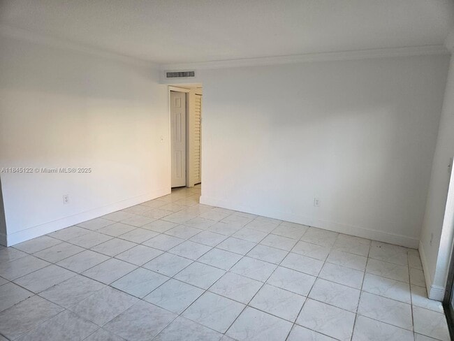 Foto del edificio - 8001 W 6th Ave
