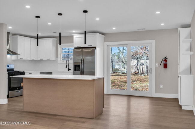 Foto del edificio - 170 Station Rd