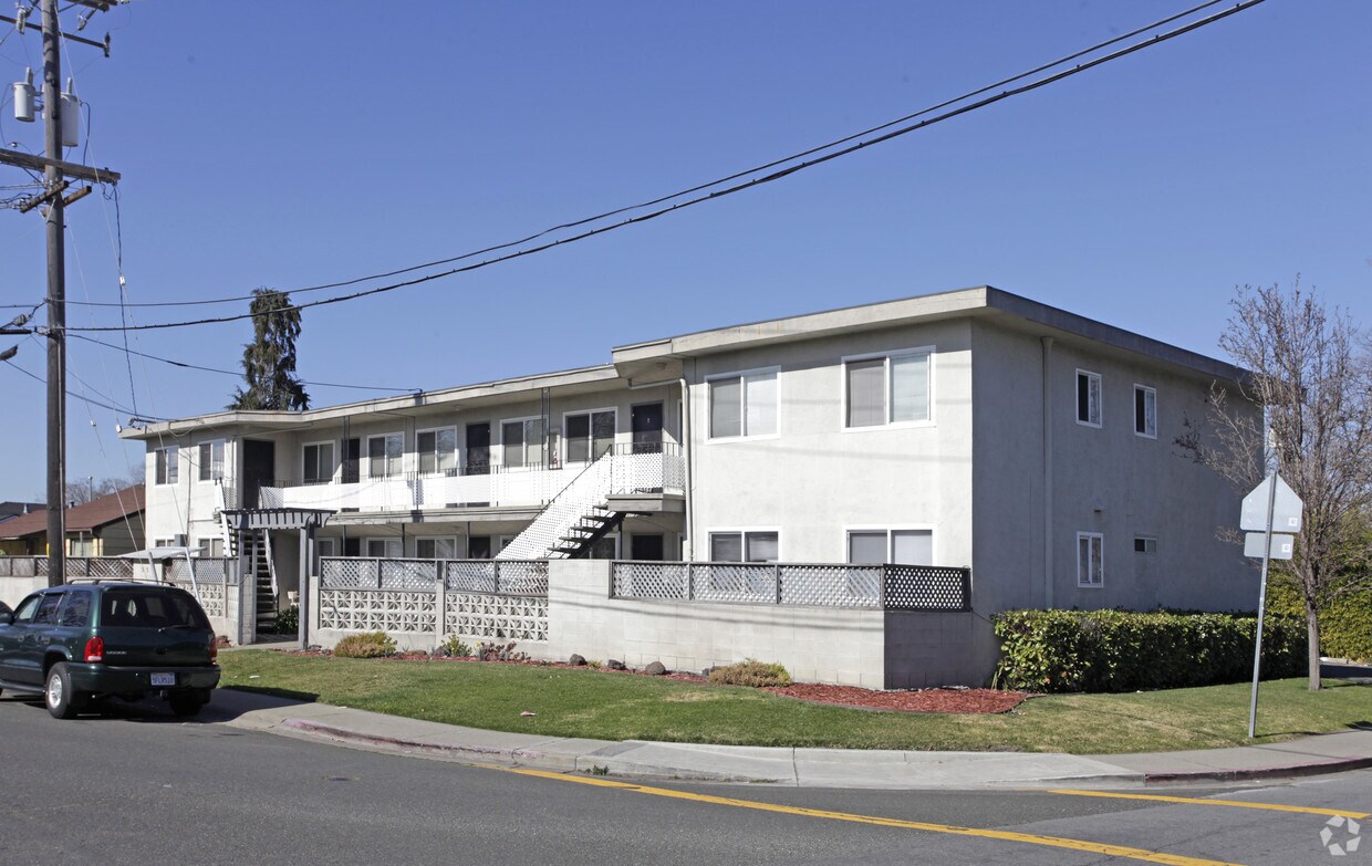 555 Via Manzanas, San Lorenzo, CA 94580 Apartments in San Lorenzo, CA