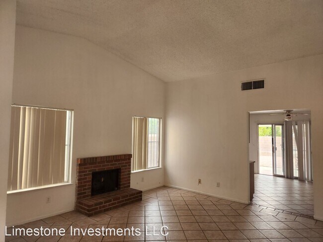 Foto del edificio - 3 br, 2 bath House - 6705 Reggie Circle
