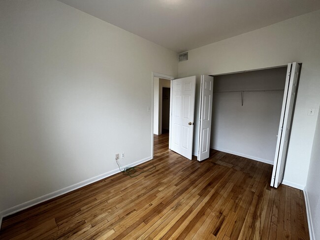 Foto del edificio - 6209 S Dorchester Ave