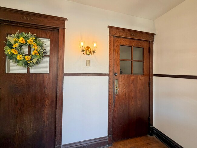 Foto del edificio - 3836 Wyandotte St