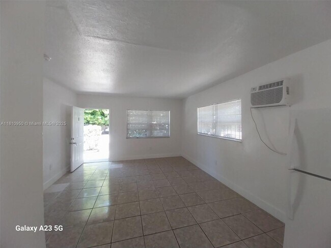 Foto del edificio - 5600 NE 1st Ave