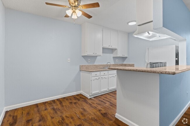 Building Photo - 927 Daisy Ave
