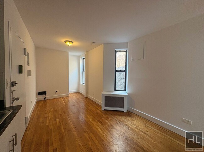 Building Photo - EAST 87TH STREET