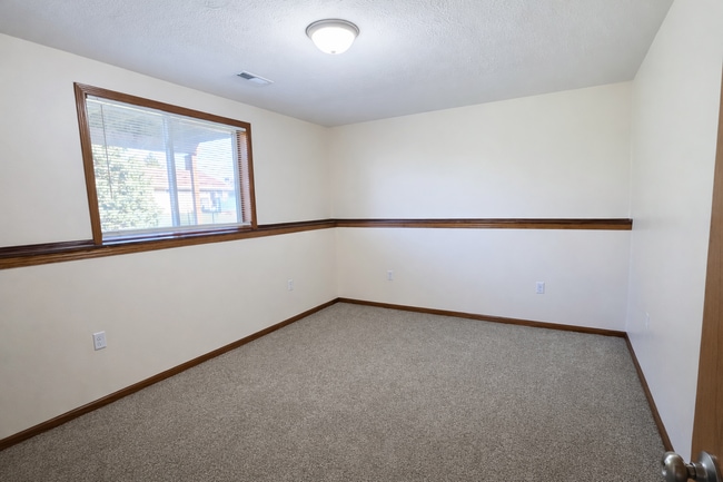 Building Photo - 514