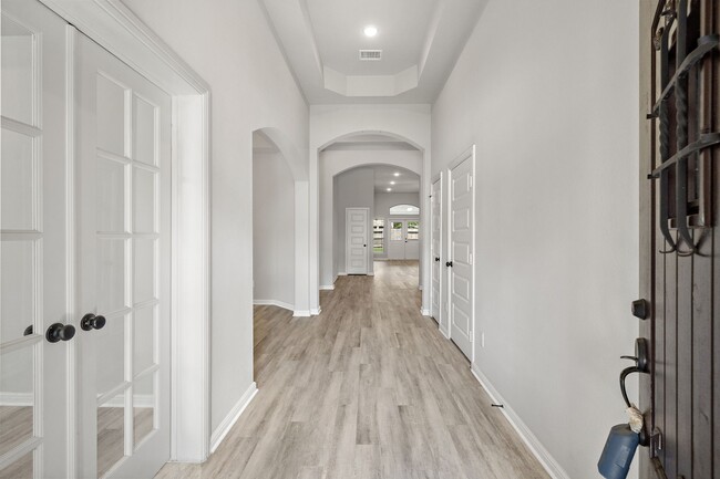 Building Photo - 27924 Seger Bnd Trl