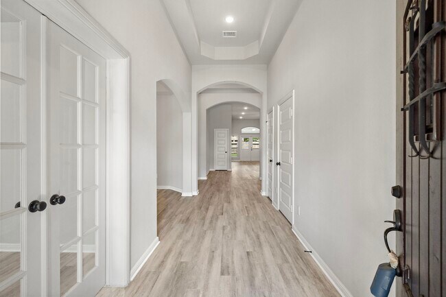 Foto del edificio - 27924 Seger Bnd Trl