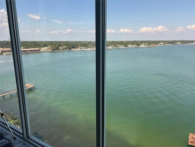 Foto del edificio - 7200 Sunshine Skyway Ln S