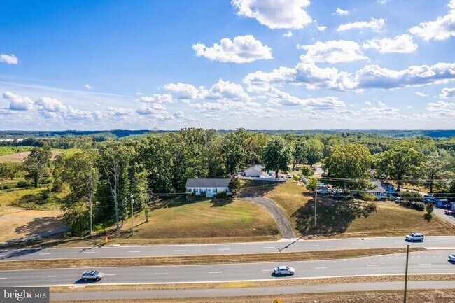 Foto del edificio - 922 Courthouse Rd