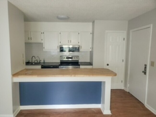 Foto del edificio - 2328 W Vandalia Rd