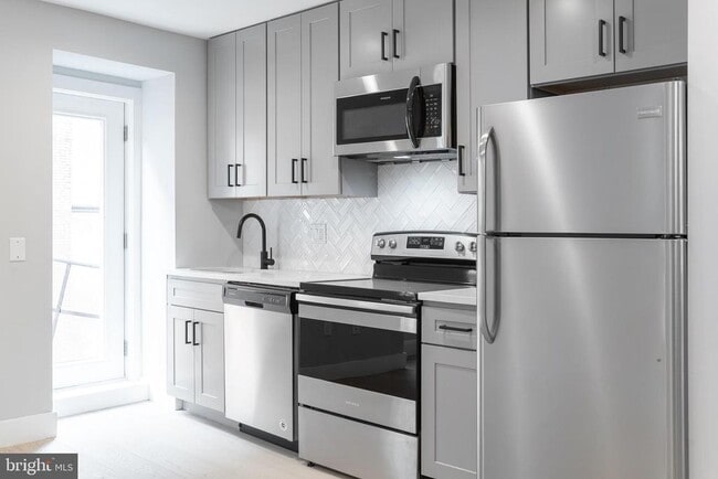 Building Photo - 1707 Rittenhouse Square