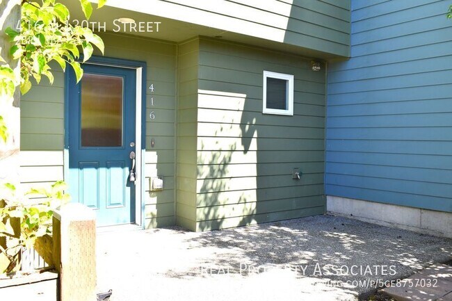 Foto del edificio - 416 N 130th St