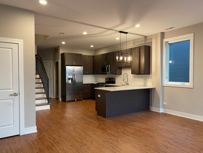 Building Photo - 215 S Hamilton Ave