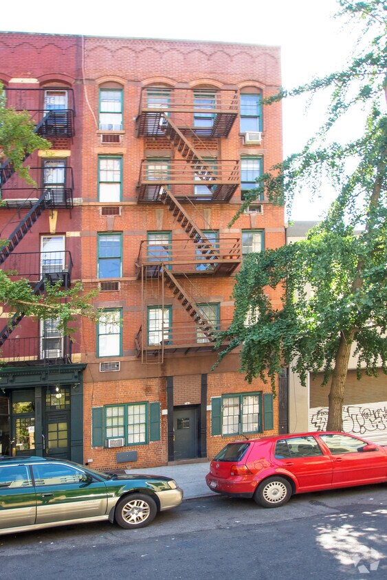 Building Photo - 763 Washington St