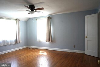 Building Photo - 252 Crosshill Rd