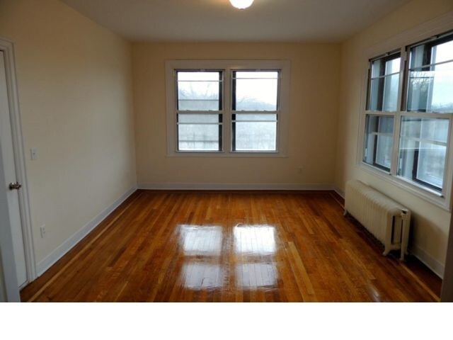 Foto del edificio - 37-30-37-73 73rd St