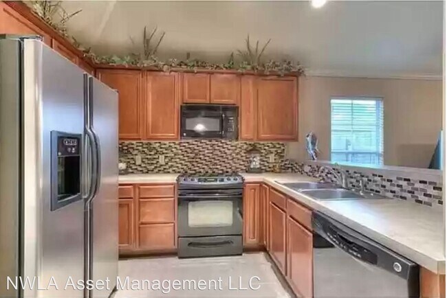 Foto del edificio - 3 br, 2 bath House - 599 Whitefield