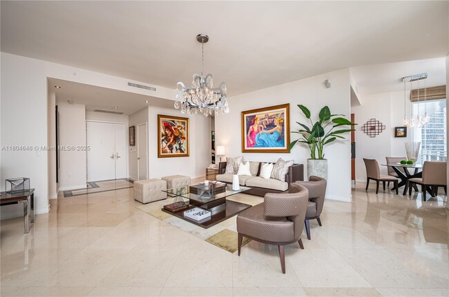 Foto del edificio - 901 Brickell Key Blvd