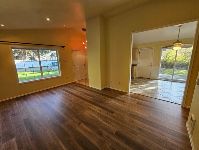 Foto del edificio - Secluded 3 Bed 2 Bath Rambler in Sultan