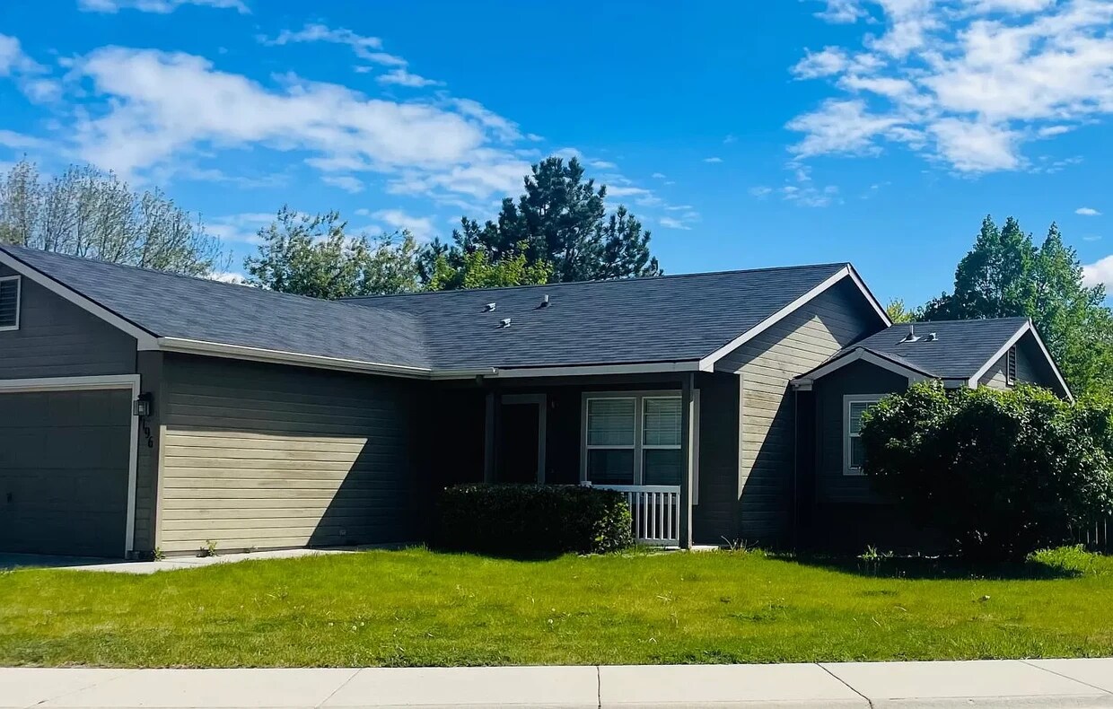 Foto principal - 1196 N Cabrillo Ave