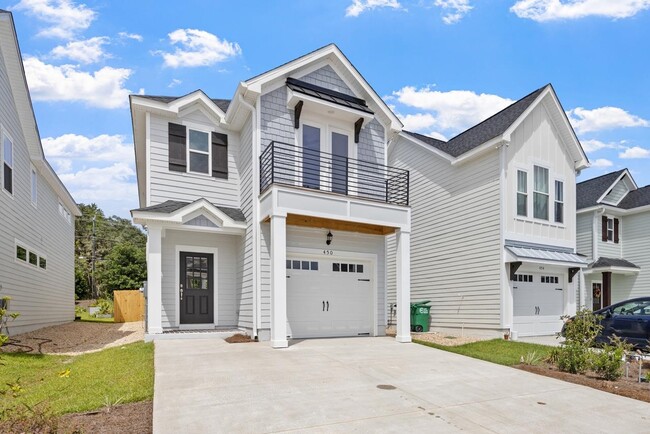 Building Photo - 450 Grand Oaks Rd