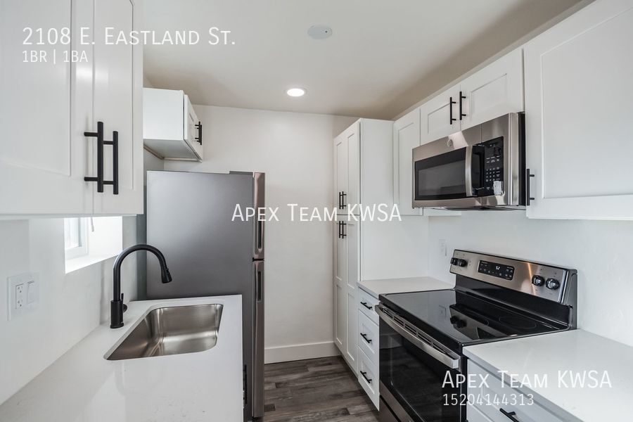 Foto principal - $995 Beautifully Remodeled 1 Bed | 1 Bath ...