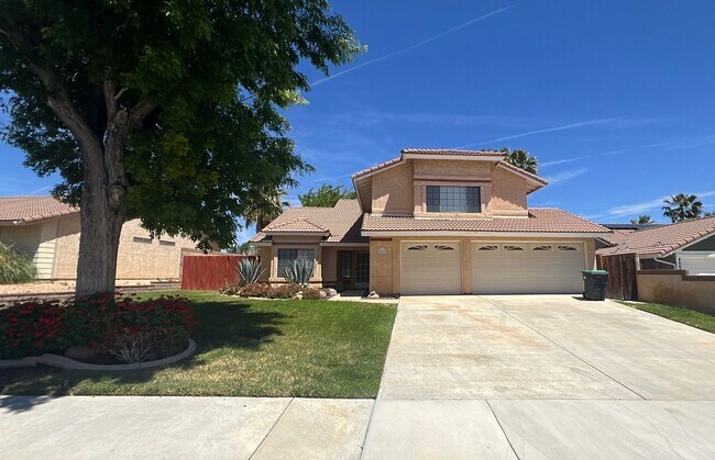 Building Photo - West Palmdale Home