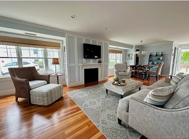 Foto del edificio - 5 Knollwood Dr