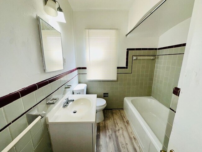 Foto del edificio - 3 Bedroom 1 Bath Welcome Section 8