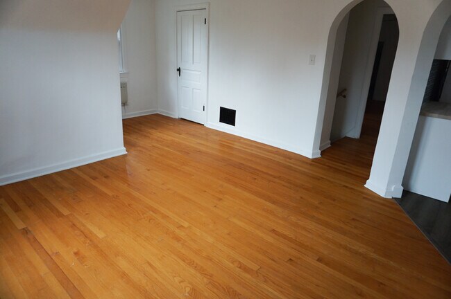 Foto del edificio - 6121 N College Ave
