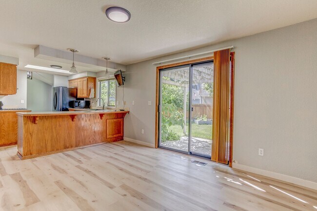 Foto del edificio - 3-bedroom 2.5-bathroom Home