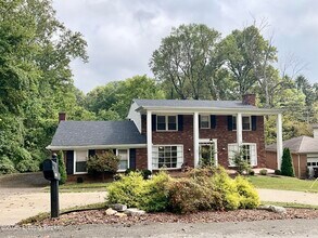 Building Photo - 2411 Chadford Way