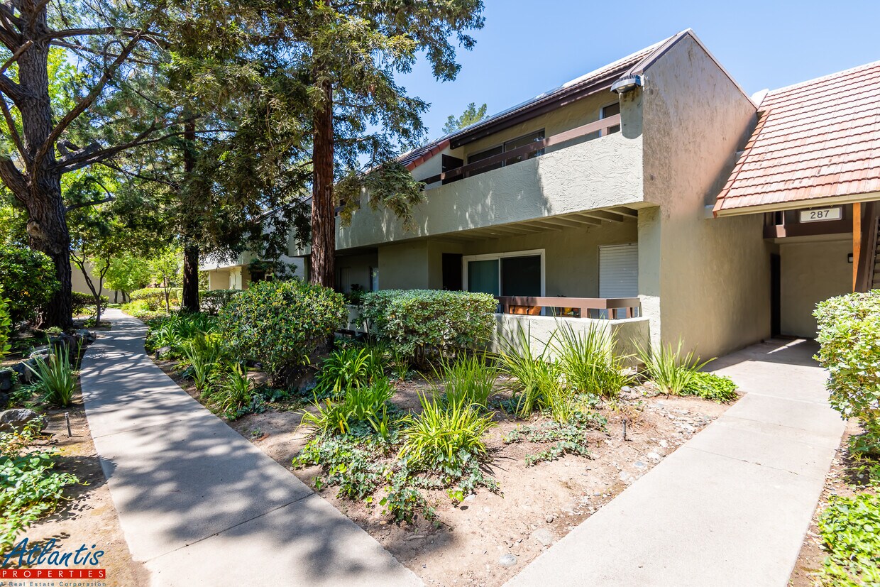 Primary Photo - 287 Tradewinds Dr