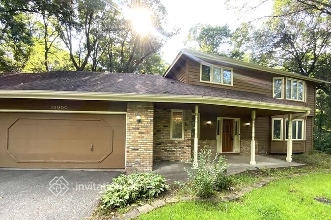Building Photo - 15000 Wildwood Rd