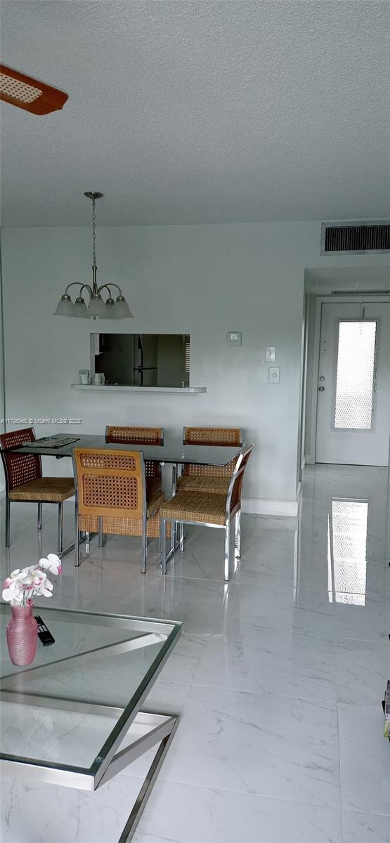 Foto del edificio - 5003 NW 35th St