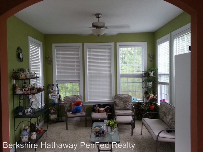 Foto del edificio - 5 br, 4 bath House - 15566 Parkgate Drive