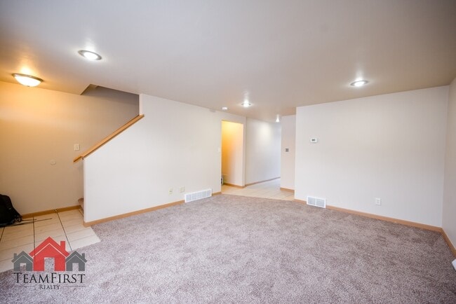 Foto del edificio - 2137 S Broadway