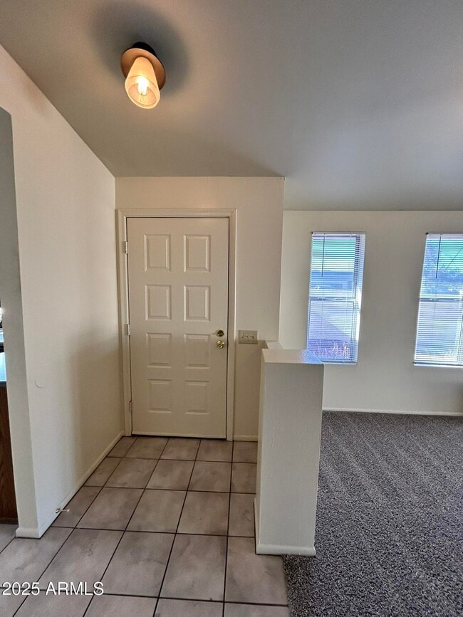 Building Photo - 2120 N Yucca Ct