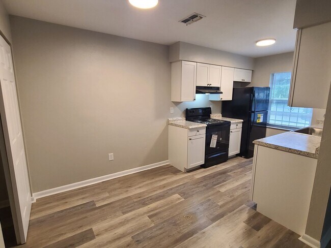 Foto del edificio - 206 NE 42 Pl