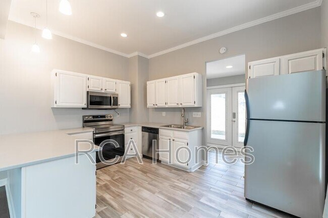 Photo - 1326 E Naomi St House