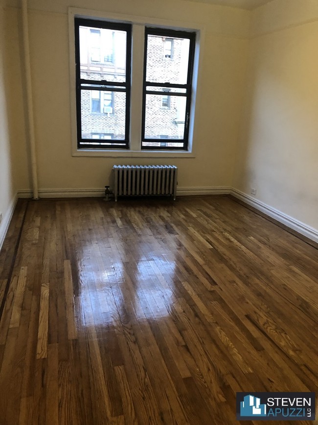 Building Photo - 2161 Barnes Ave