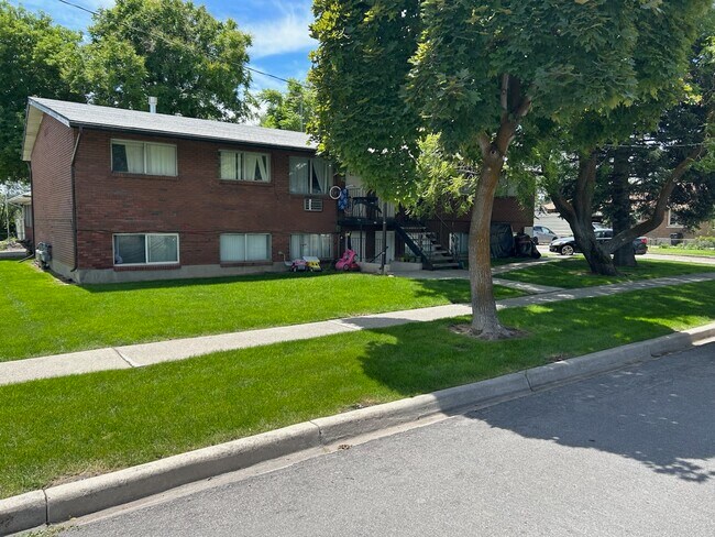 Building Photo - 719 W 300 S