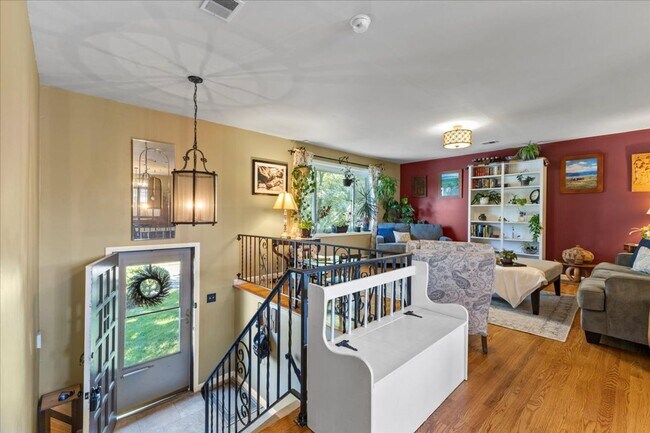 Foto del edificio - Beautiful Detached Home in Prime Salisbury...