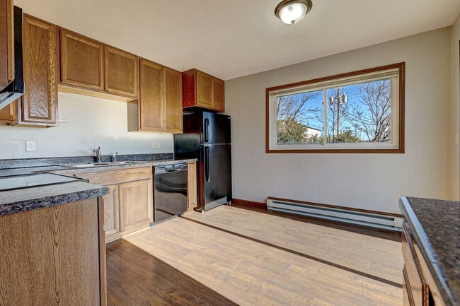 Building Photo - 2273 Country Ln