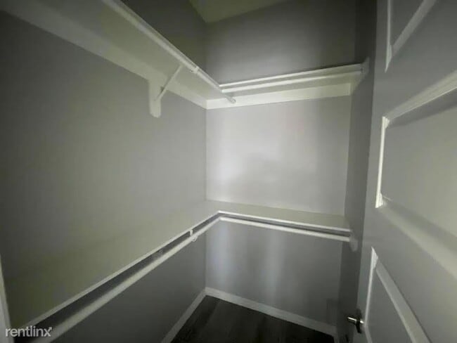Building Photo - 3 br, 2 bath Apartment - 1809 Canyon Dr