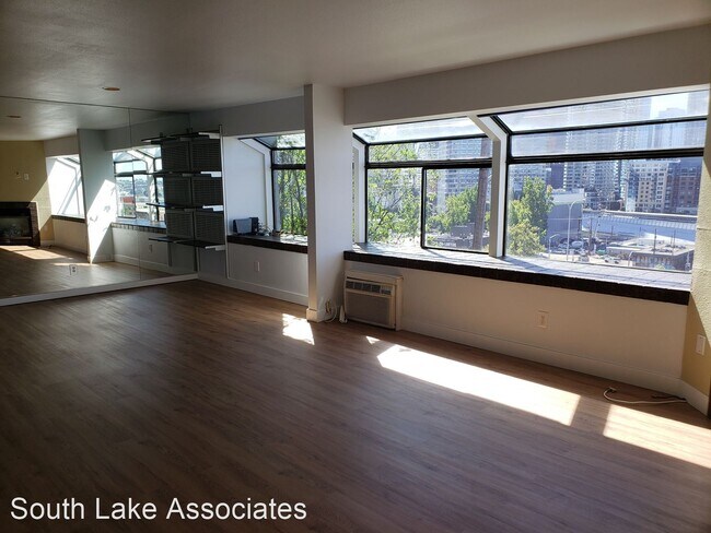 Building Photo - 2 br, 1.5 bath House - 150 Melrose Ave. E ...