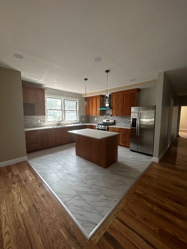 Foto del edificio - 63 Hawthorne Ave